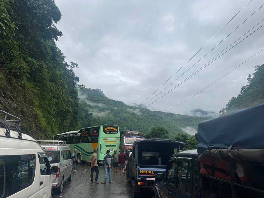 चितवनमा सबैभन्दा बढी सवारी दुर्घटना साउनमा
