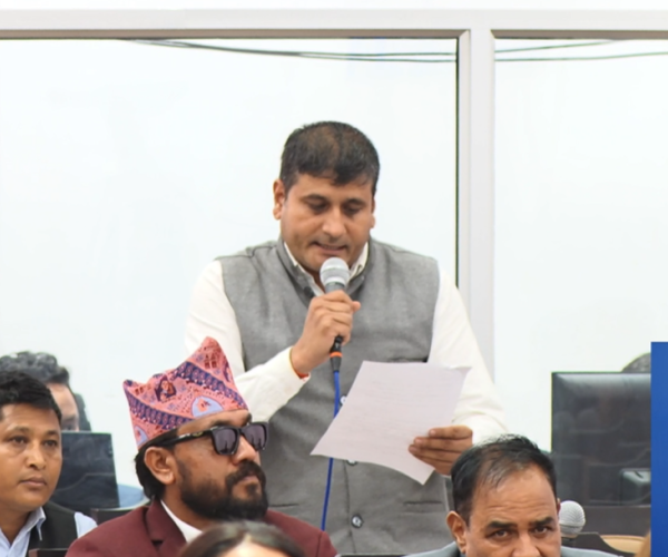 रास्वपाकै सांसद भन्छन् : म स्वयम्ले सरकारमा परिवर्तन महसुस गर्न पाइनँ, जनताले कसरी पाउलान् ?
