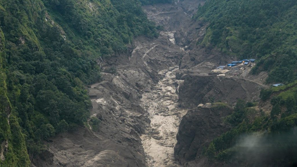 केरुङ क्षेत्रमा ड्रोन गतिविधि बढ्दा उद्धार उडान प्रभावित