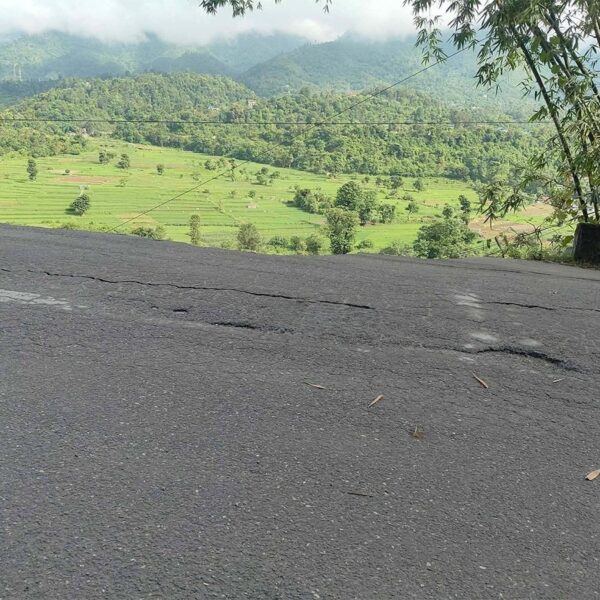 कृष्णभीरमा सडक भासियो, मुग्लिङ–काठमाडौं सडकखण्ड अवरुद्ध